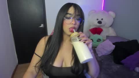 Snapshot of mia_j51 chatting on 01/08/26, 10:34 Mia J Abbey online show from 01/08/26, 10:34