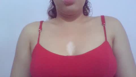 Snapshot of mia_k02 chatting on 05/18/26, 10:04 Mia online show from 05/18/26, 10:04