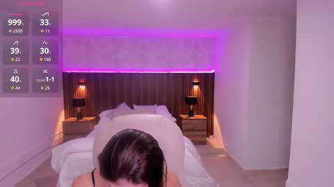 Mia Lane online show from 10/24/25, 11:06