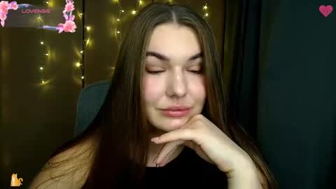 mia_lemm online show from 11/04/25, 08:46