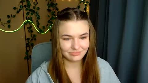 mia_lemm online show from 02/26/26, 08:13