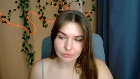 mia_lemm online show from 03/27/26, 08:26