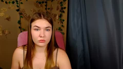 mia_lemm online show from 06/12/26, 06:56