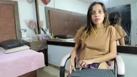 Mia Lian online show from 09/09/25, 11:48