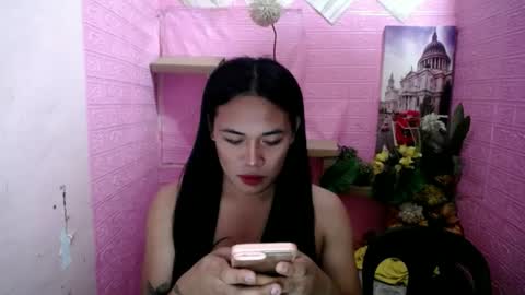 Mia online show from 03/12/25, 05:38