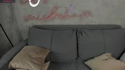 Minnie online show from 10/15/25, 01:17