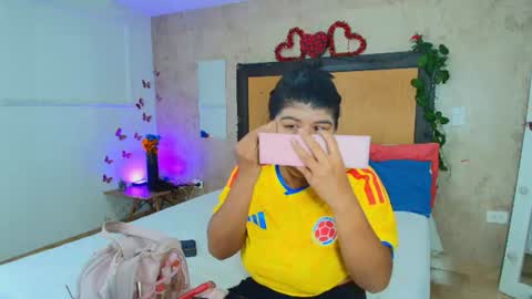 MIALOPEZ      .     Y      .      online show from 07/07/26, 11:03