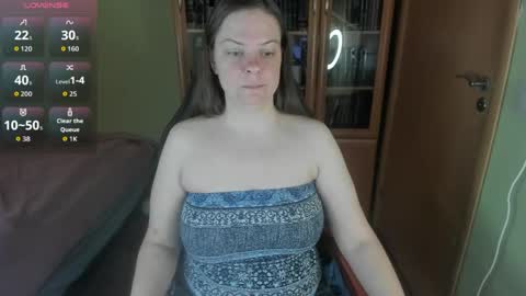 mia_lores online show from 05/06/26, 09:36