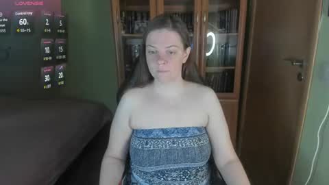 mia_lores online show from 06/11/26, 09:18