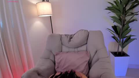 Snapshot of mia_love__ chatting on 09/26/25, 12:42 MIA LOVE online show from 09/26/25, 12:42