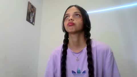 mia lucy 21 online show from 10/13/25, 07:47