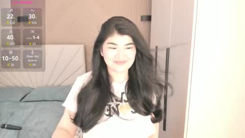 Mia 3 online show from 06/13/26, 11:19