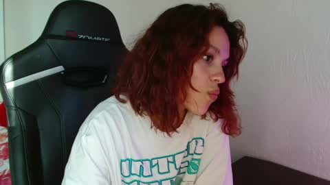 mia_luiza online show from 06/08/26, 03:12