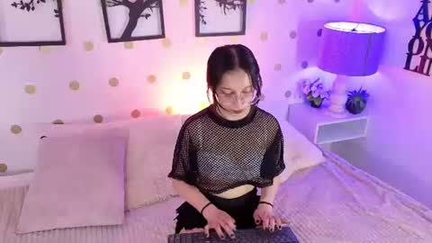 Snapshot of mia_luna0 chatting on 06/12/26, 11:14 Mia online show from 06/12/26, 11:14