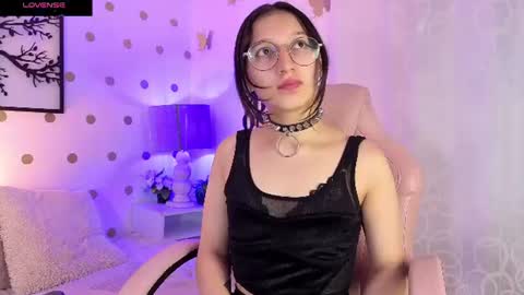Mia online show from 07/02/26, 12:54