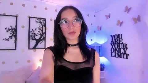 Mia online show from 07/23/26, 01:58