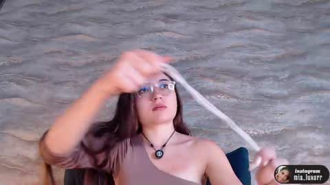 mia_luxor online show from 06/16/26, 11:57