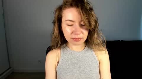 Mia online show from 04/29/26, 06:39