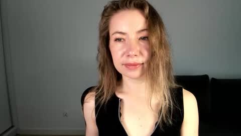 Mia online show from 05/14/26, 07:15