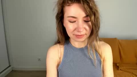 Mia online show from 05/19/26, 07:04