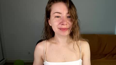 Mia online show from 06/03/26, 06:38