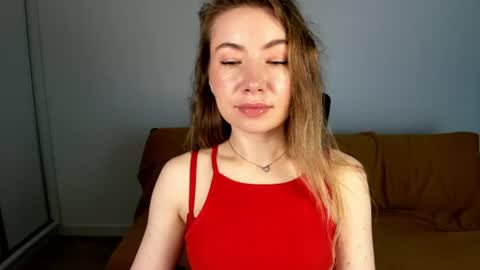 Mia online show from 06/17/26, 06:27
