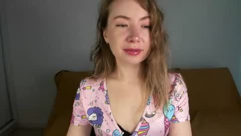 Mia online show from 07/22/26, 06:27
