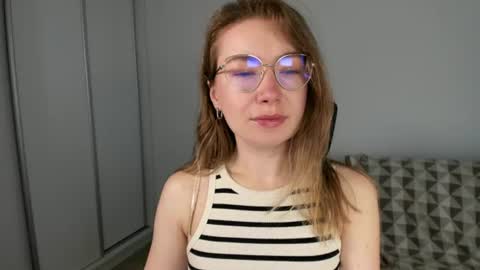 Mia online show from 07/25/26, 06:55