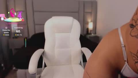    online show from 10/24/25, 07:54