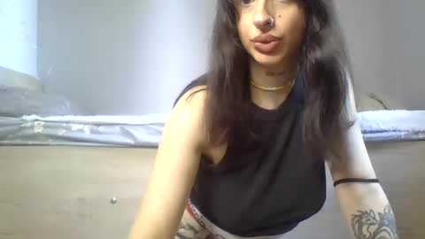 Snapshot of mia_meeeow chatting on 06/16/26, 09:45 Mia online show from 06/16/26, 09:45