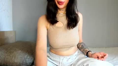Mia online show from 06/17/26, 08:50