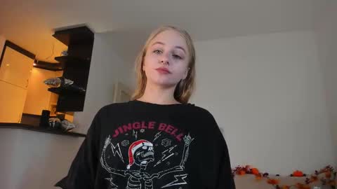 Mia here Appreciate your support online show from 09/17/25, 10:39