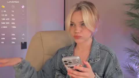mia_milagros online show from 07/08/26, 02:49