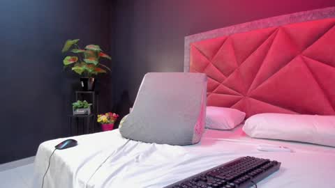 MIA  online show from 01/03/25, 01:05