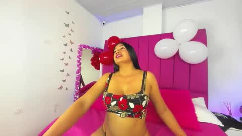 Snapshot of mia_miller001 chatting on 02/15/26, 07:21 MiaMiller online show from 02/15/26, 07:21
