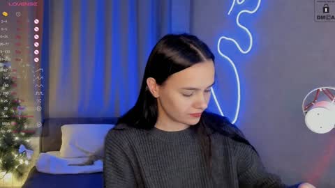 Snapshot of mia_mit chatting on 01/05/25, 12:53 Mia online show from 01/05/25, 12:53