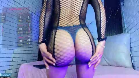 Mia online show from 09/12/25, 03:17