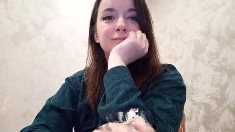 Snapshot of mia_muuur chatting on 11/08/25, 09:31 Mia online show from 11/08/25, 09:31