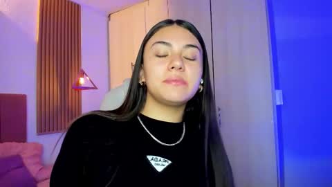 Mia Nevaeh - follow me online show from 01/15/26, 08:45