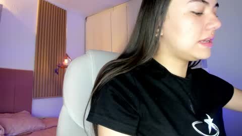 Mia Nevaeh - follow me online show from 04/01/26, 06:05