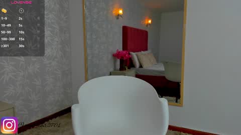 Snapshot of mia_noir2701 chatting on 06/11/26, 12:03 Mia online show from 06/11/26, 12:03
