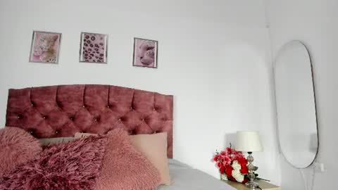 mia_nova5 online show from 06/09/26, 12:17