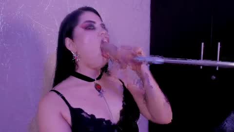 mia novoa online show from 04/04/26, 09:23
