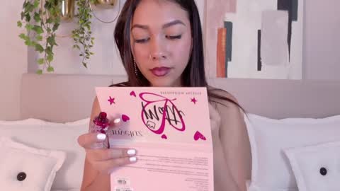 mia_oconner online show from 01/07/25, 04:05