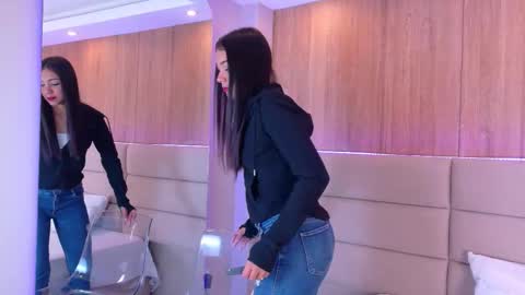 mia_oconner online show from 09/28/25, 01:05