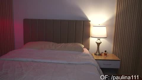 Instagram Nelyiramirez online show from 10/31/25, 07:04