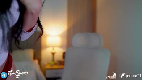 Instagram Nelyiramirez online show from 11/28/25, 03:42