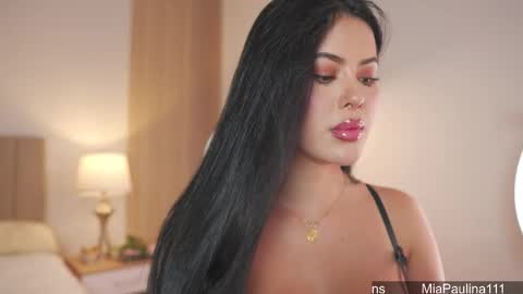 Snapshot of mia_paulina chatting on 03/03/26, 04:07 Instagram Nelyiramirez online show from 03/03/26, 04:07