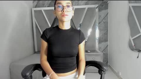 Snapshot of mia_petiteht chatting on 03/15/26, 08:48 mia_petiteht online show from 03/15/26, 08:48