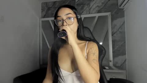 Snapshot of mia_petiteht chatting on 05/27/26, 08:28 mia_petiteht online show from 05/27/26, 08:28